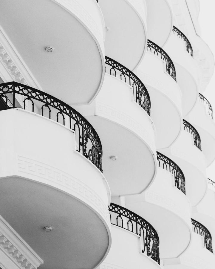 Hotel Empire Albania Драч Екстериор снимка